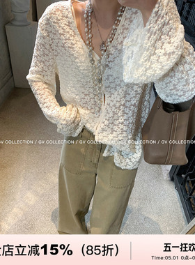 GV大白哥 慵懒且浪漫 立体微透新中式蕾丝上衣衬衫简约V领小衫女