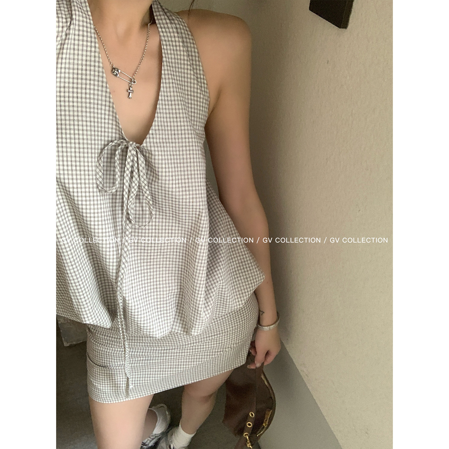 GV大白哥 复古学院 挂脖露背花苞背心半身裙防走光套装夏季新款女