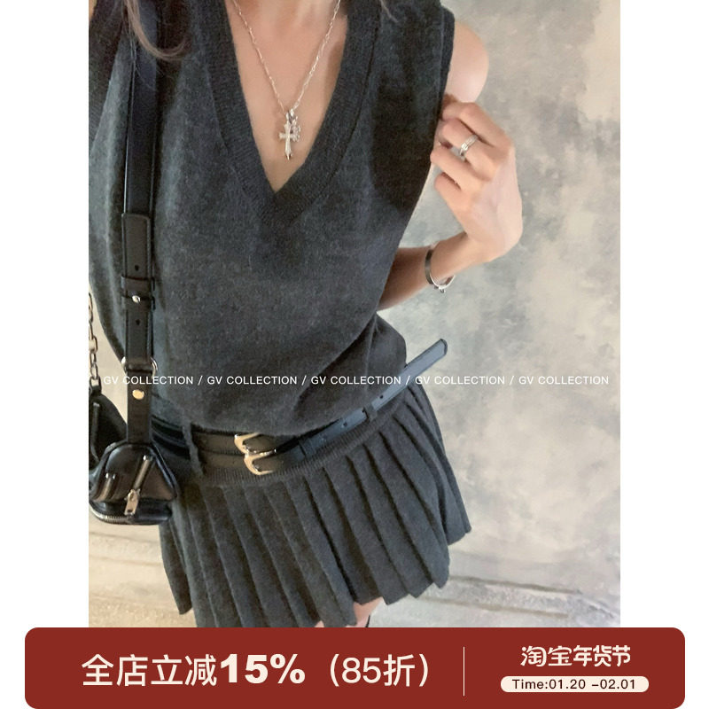 GV大白哥 可甜可酷 设计感V领背心腰带高腰针织百褶裙时尚套装女,女装/女士精品,时尚套装,淘宝优惠券,粉丝福利购,淘宝优惠卷