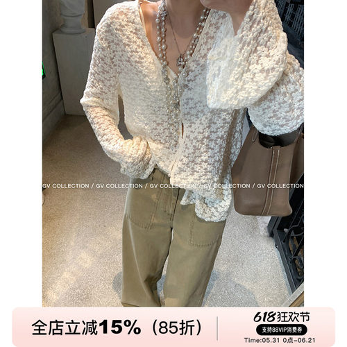 GV大白哥 慵懒且浪漫 立体微透新中式蕾丝上衣衬衫简约V领小衫女