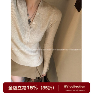 小衫 GV大白哥 半开v领纽扣修身 基础款 打底上衣女 百搭随性调