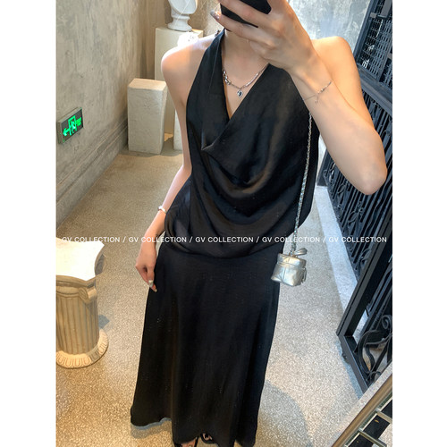 GV大白哥 都市人鱼姬 松弛感V字挂脖露背上衣高腰半裙套装女