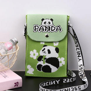 新款 小熊猫手机包出门便捷手提针织包包手腕迷你斜挎包高品质翻盖