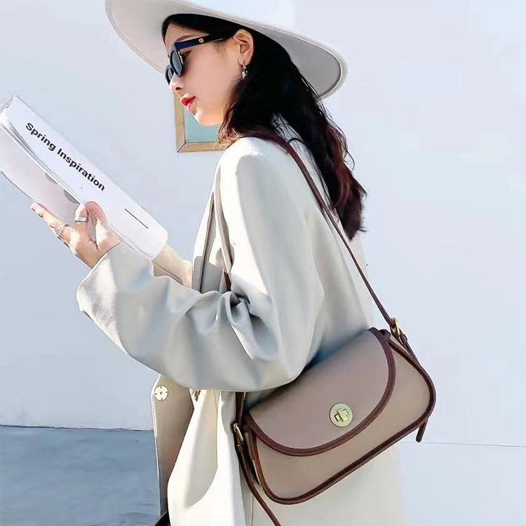 真皮女包新款时尚肩包小众百搭简约小方包斜挎小包腋下法棍包