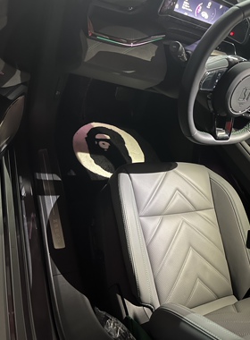 22款奔驰GLC C180g l aE300LA200L极氧专用地毯式潮牌脚垫