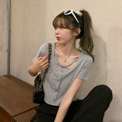 Real price real shot ~ Korean versatile design, cross chest small sexy short sleeve T-shirt