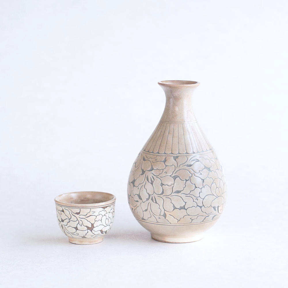三岛手 日本陶艺家 磁州窑款 剃花纹样粉引 日本清酒 酒器酒壶