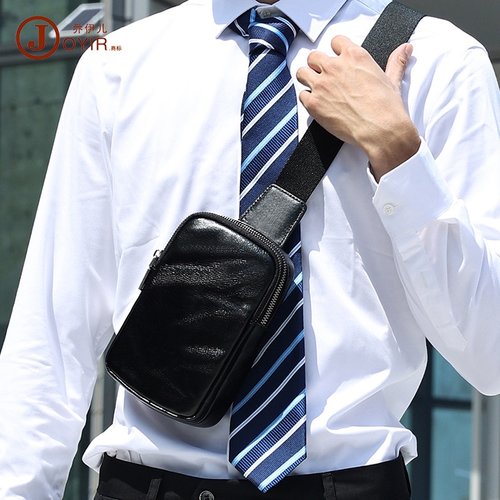 秋冬新款真皮男士斜挎胸包运动潮牌时尚单肩包男包植鞣皮复古胸包