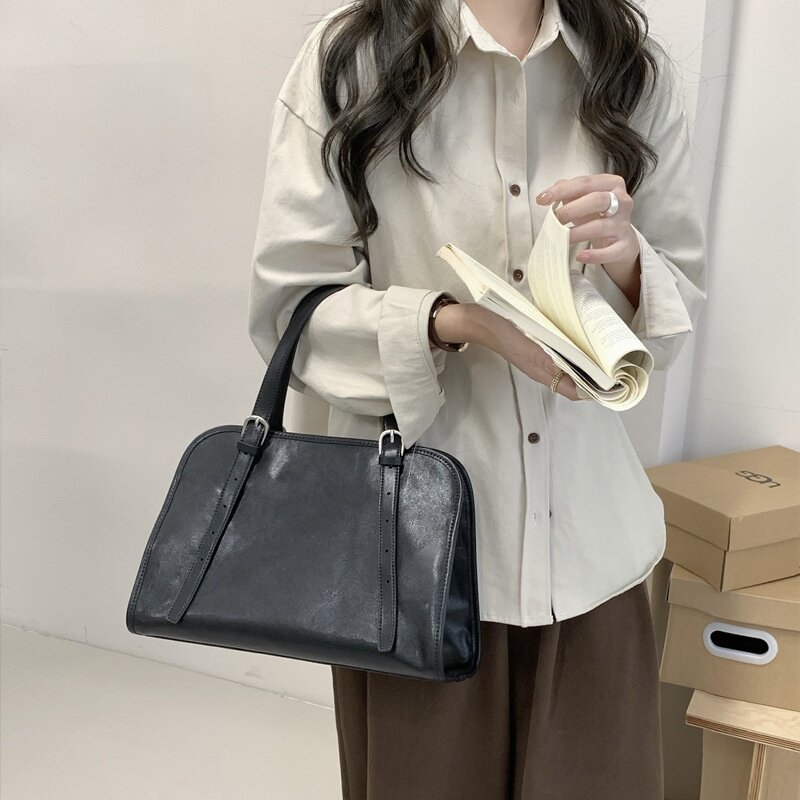 2026新款复古质感单肩女包2025新款牛皮手提公文包真皮大容量hobo