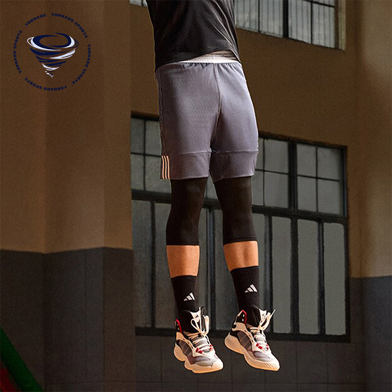 阿迪达斯男士实战篮球鞋