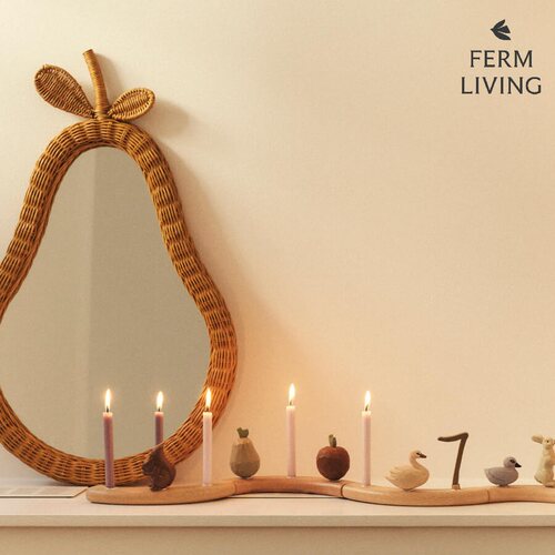 FermLiving藤编梨苹果装饰镜