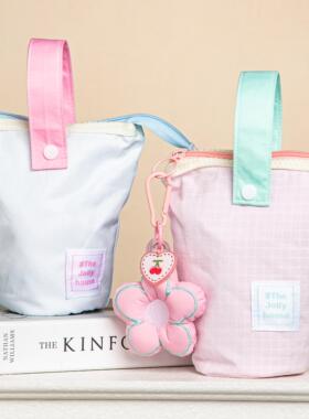 化妆品收纳包ins大容量口红化妆刷筒立式笔袋外出便携手提收纳袋