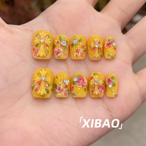 黄色穿戴甲2026新款高级感小众穿戴美甲短款手工显白绝美指甲贴片