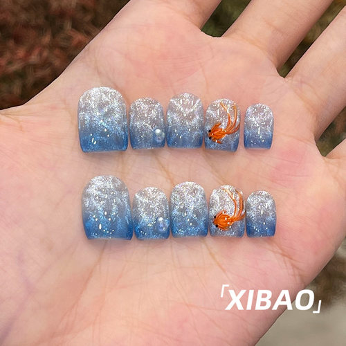 短款穿戴甲2026新款高级感蓝色显白穿戴款美甲纯手工定制指甲贴片