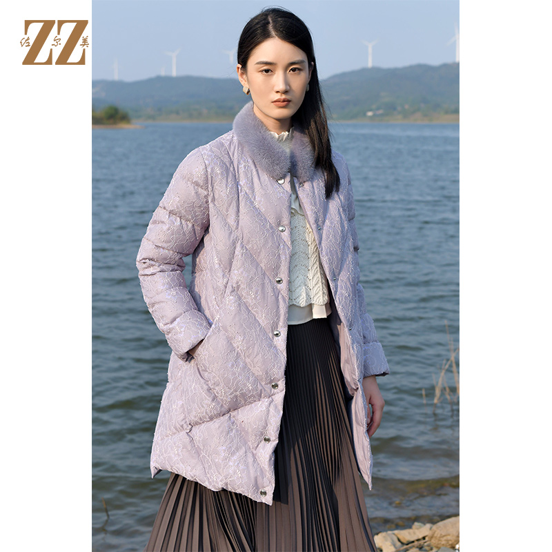 新款毛领羽绒服佐尔美