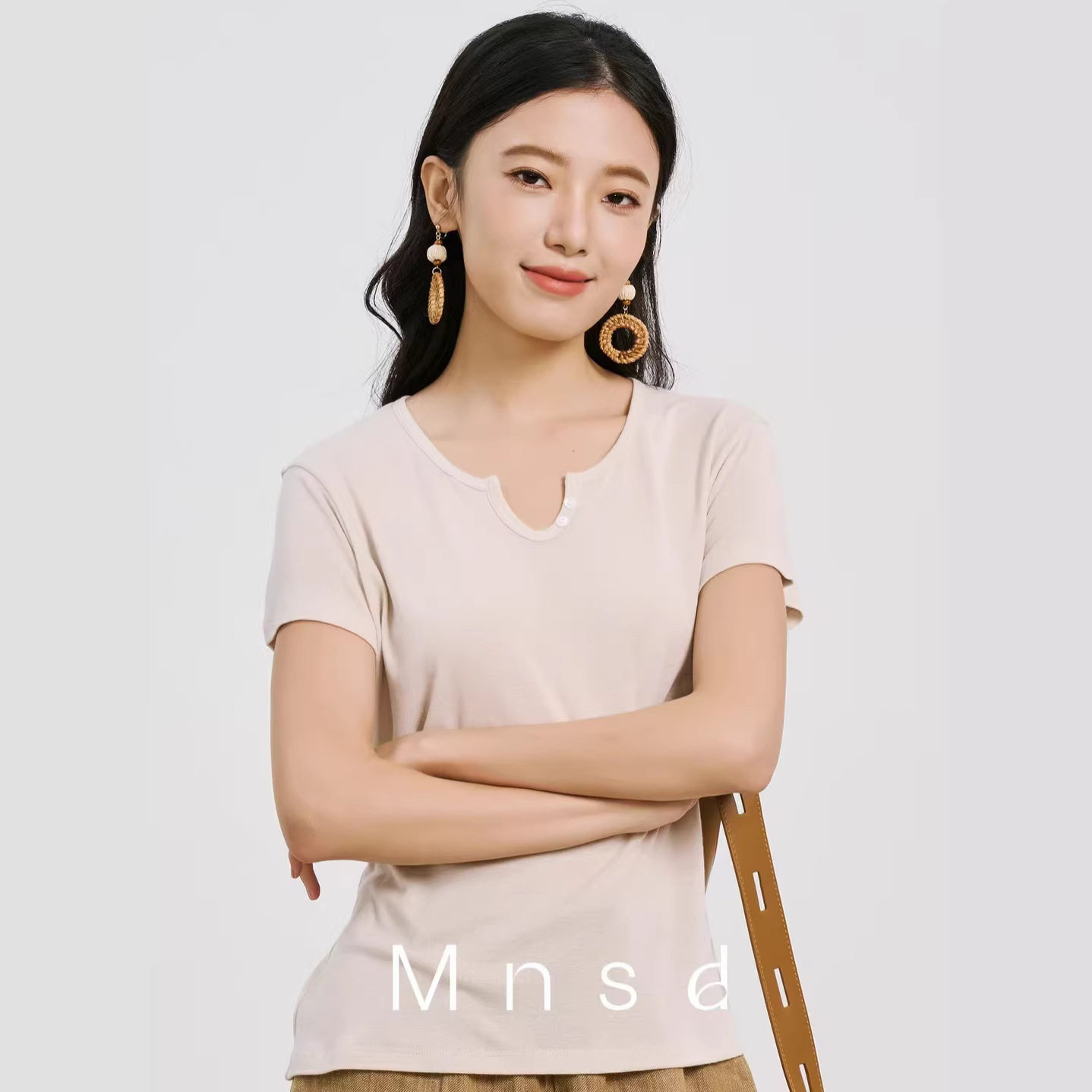 美娜舒丹新款轻薄6006小桃领设计短袖小女士T恤衫学院风