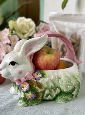 出口手绘釉下彩三色堇兔陶瓷提篮果篓摆件家居饰品Easter Basket