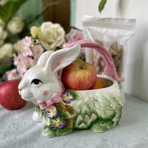 出口手绘釉下彩三色堇兔陶瓷提篮果篓摆件家居饰品Easter Basket