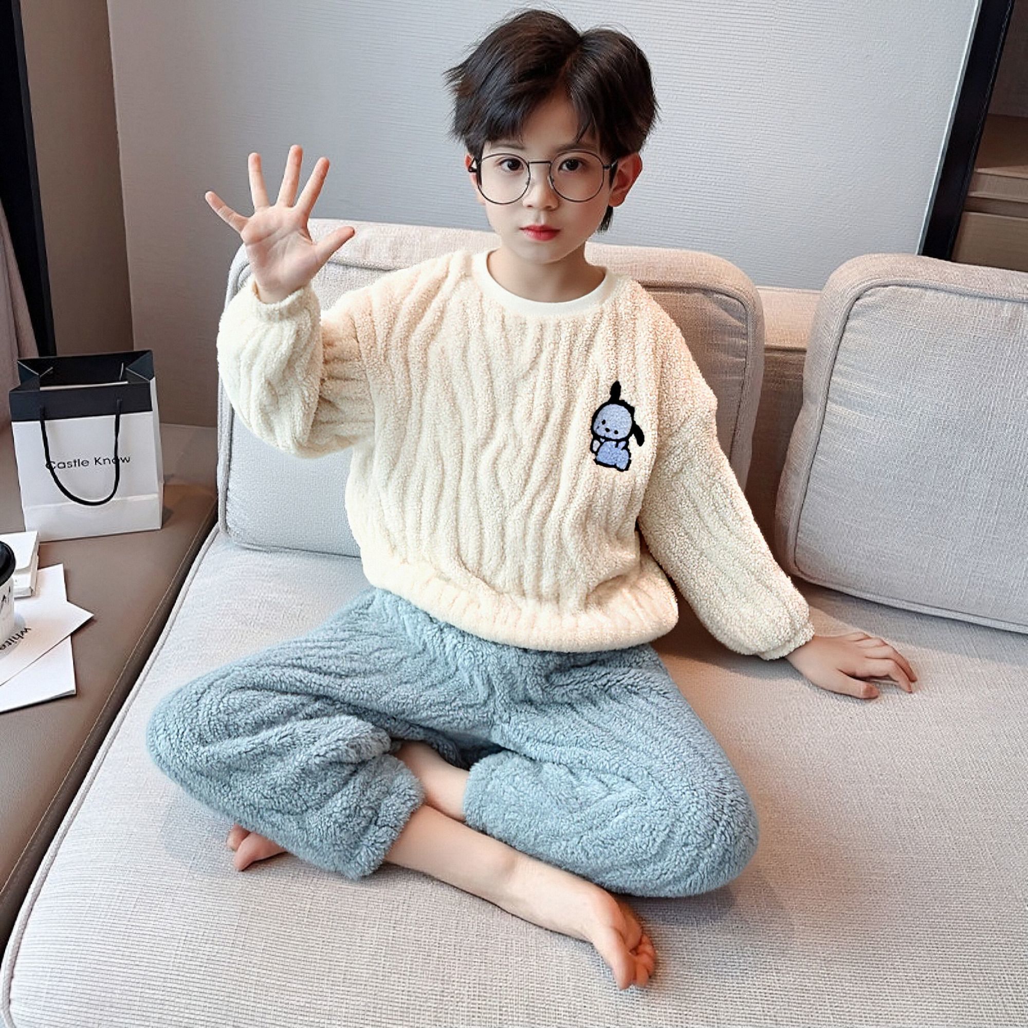 2025中大童冬季珊瑚绒睡衣宽松保暖刺绣家居服法兰绒男童睡衣套装
