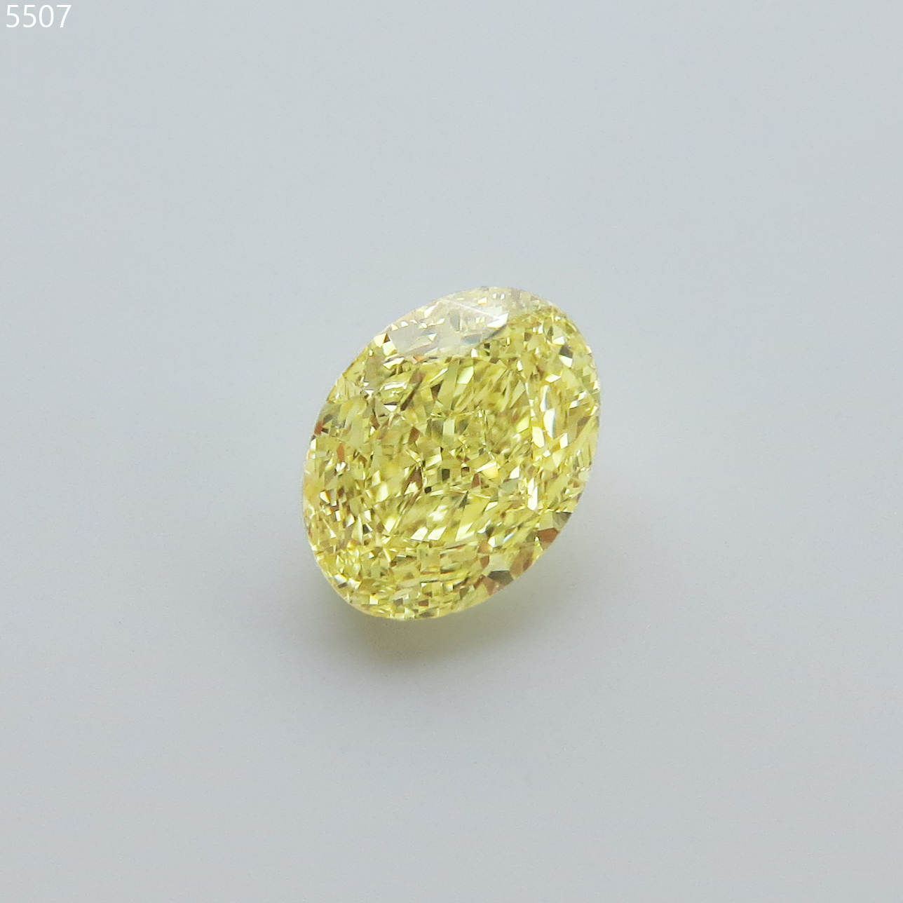 1.5 FY VS2 椭圆中彩黄 GIA黄钻fancy yellow