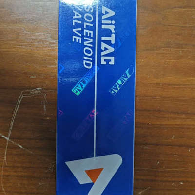 议价-亚德客电磁阀4V230C06B  DC24V，全新未拆封！项