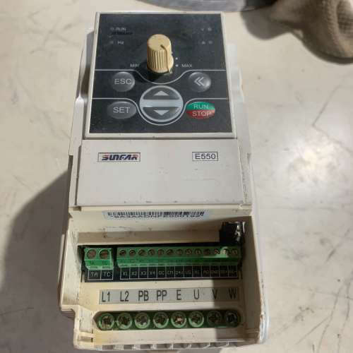 议价-四方变频器，质量包好 E550-2S0004B，