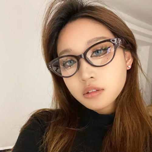 2024新款眼镜框女可配近视欧美风椭圆猫眼微微上扬素颜修脸型眼镜