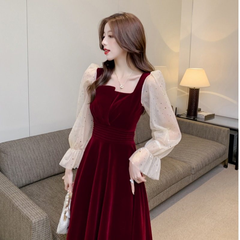 丝绒连衣裙女秋冬2021新款赫本风本命年过年高端新年战袍红色裙子