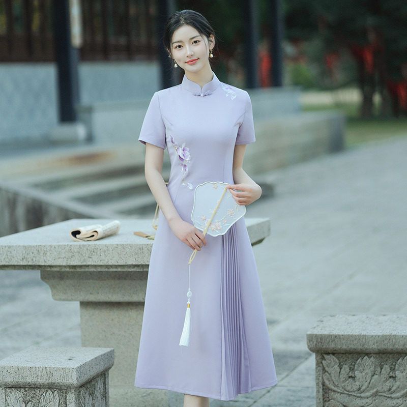 爱旗款女民国中式绣花2024改良旗袍年轻奥戴新款风显瘦复古连衣裙