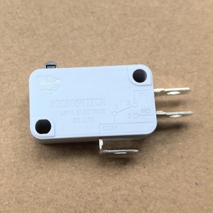 乐马微动开关KW7 0小型自复位行程限位开关16A3脚一开一闭银点