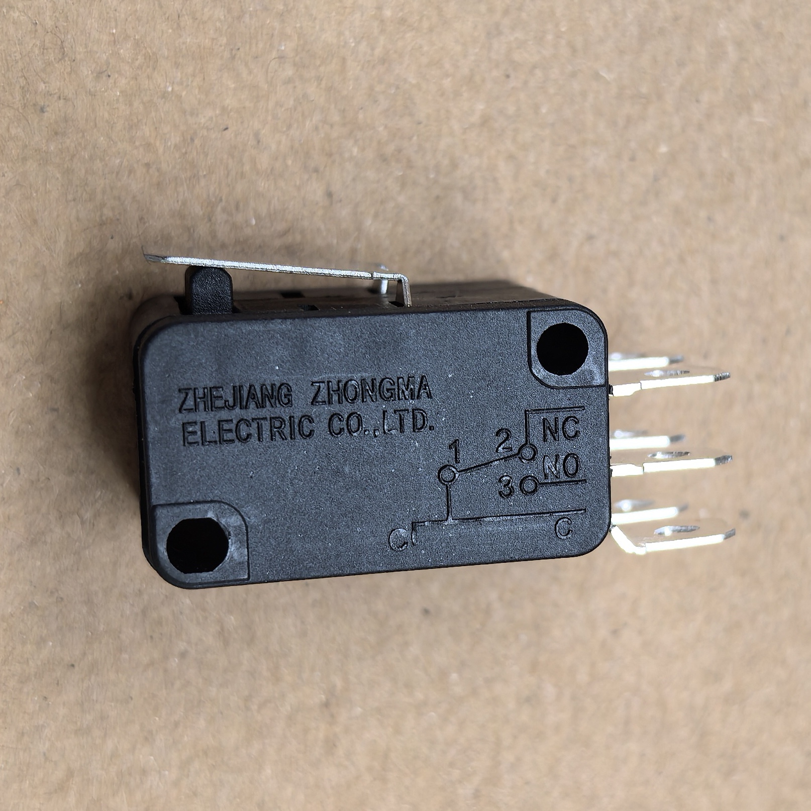 银点微动开关ZW7-1I-D双联小型自复位行程限位开关6脚单刀双掷16A