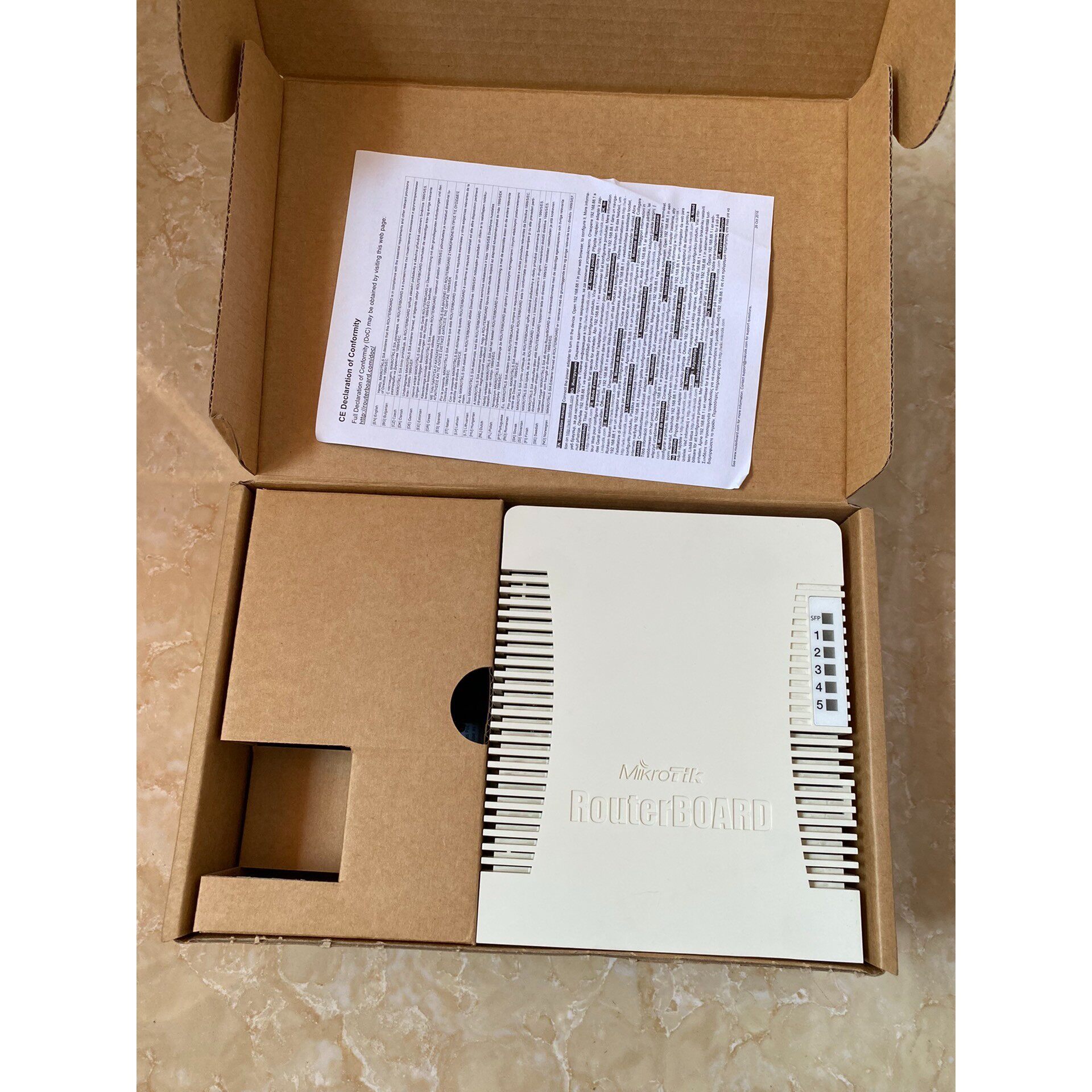 (议价)全新 MikroTik CSS106-1G-4P-1S (R询价