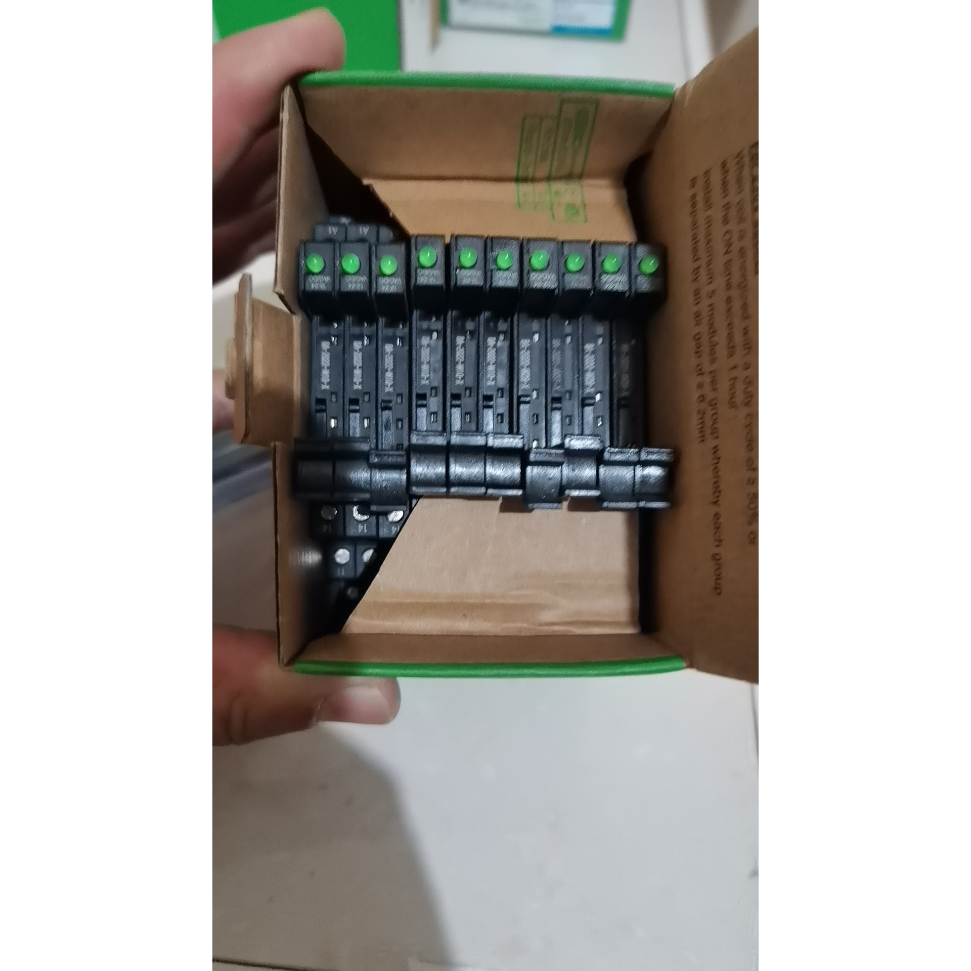 (议价)施耐德继电器RSL1AB4BD+RSLZVA1询价