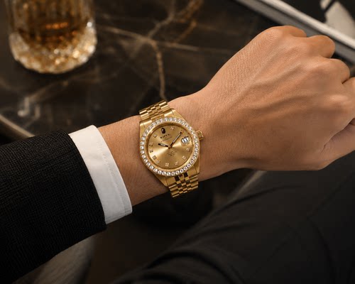 APE SHALL NEVER KILL APE潮牌猿人头镶钻刻度男表石英表防水bape