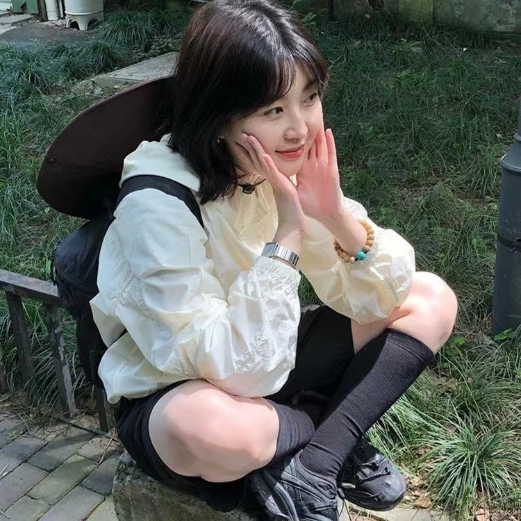 白色防晒衣女夏季防晒登山服速干户外小个子宽松连帽百搭徒步外套