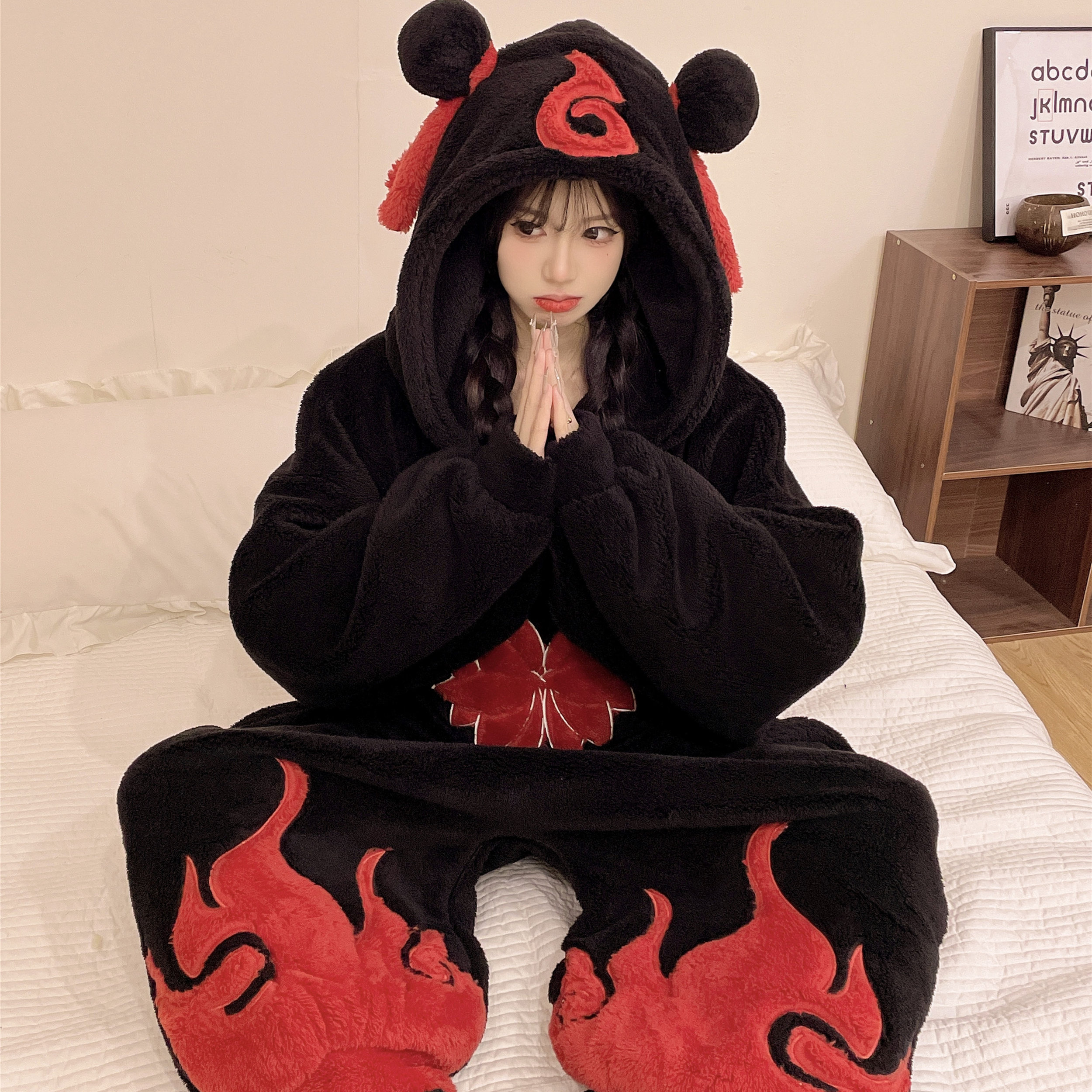 哪吒卡通连体服睡衣情侣珊瑚绒