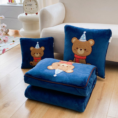 牛奶绒抱枕被子两用加厚午睡枕头被二合一办公室宿舍沙发靠垫客厅