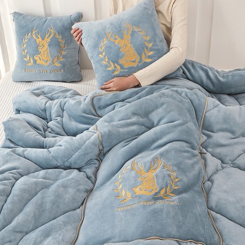 牛奶绒抱枕被子两用加绒加厚