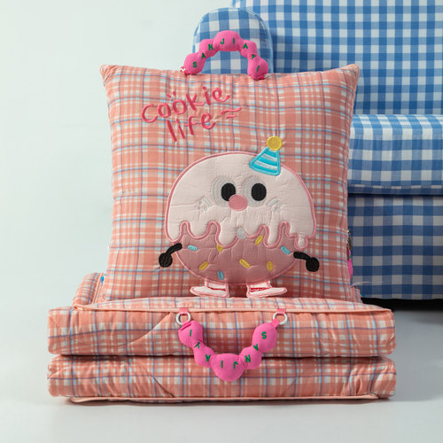 四季多功能两用抱枕被