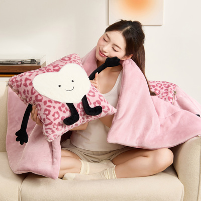 加厚牛奶绒抱枕被子两用办公室客厅午休毯学生宿舍折叠盖被车载靠