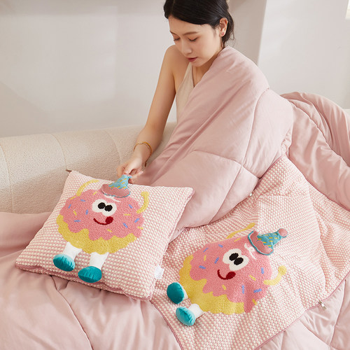卡通折叠抱枕被子两用车载午休毯