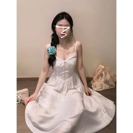 法式白色吊带连衣裙女夏季2024新款海边度假沙滩小个子长裙高级感