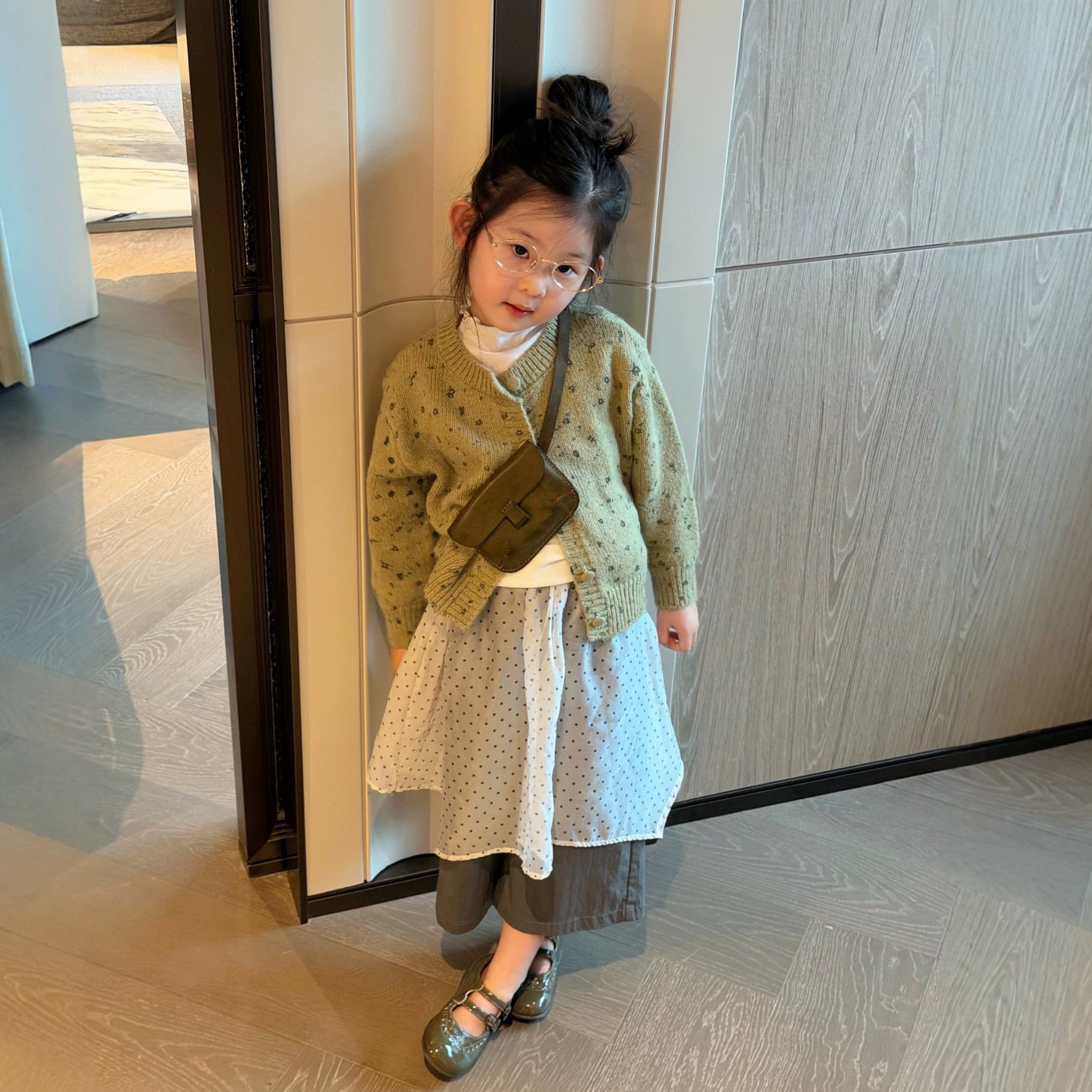 女童韩版小清新碎花毛衣开衫2026秋冬新款儿童针织上衣阔腿裤套装
