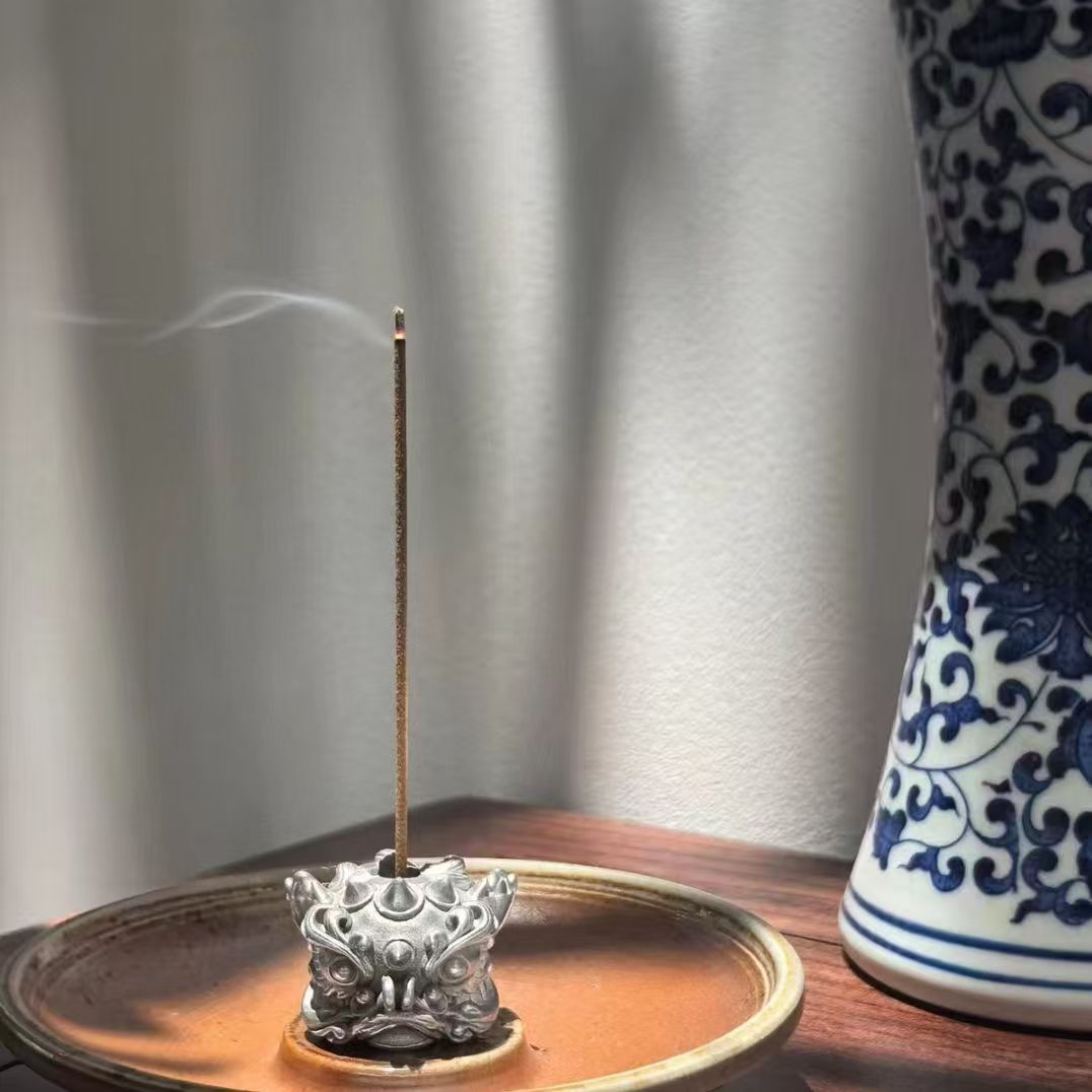 国潮醒狮香插黄铜室内摆件沉香檀香线香座书房茶桌桌面装饰新中式图片