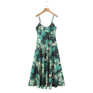 墨绿底花卉吊带连衣裙 度假气显瘦长裙 复古油画风收腰大摆长裙