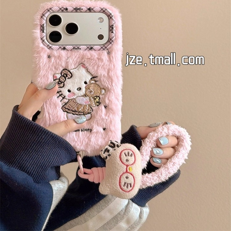 日本PAREO DOLL秋冬粉色毛绒茸小熊kitty刺绣适用苹果17ProMax手机壳iphone15女13带挂绳15pro爱14防摔保护套