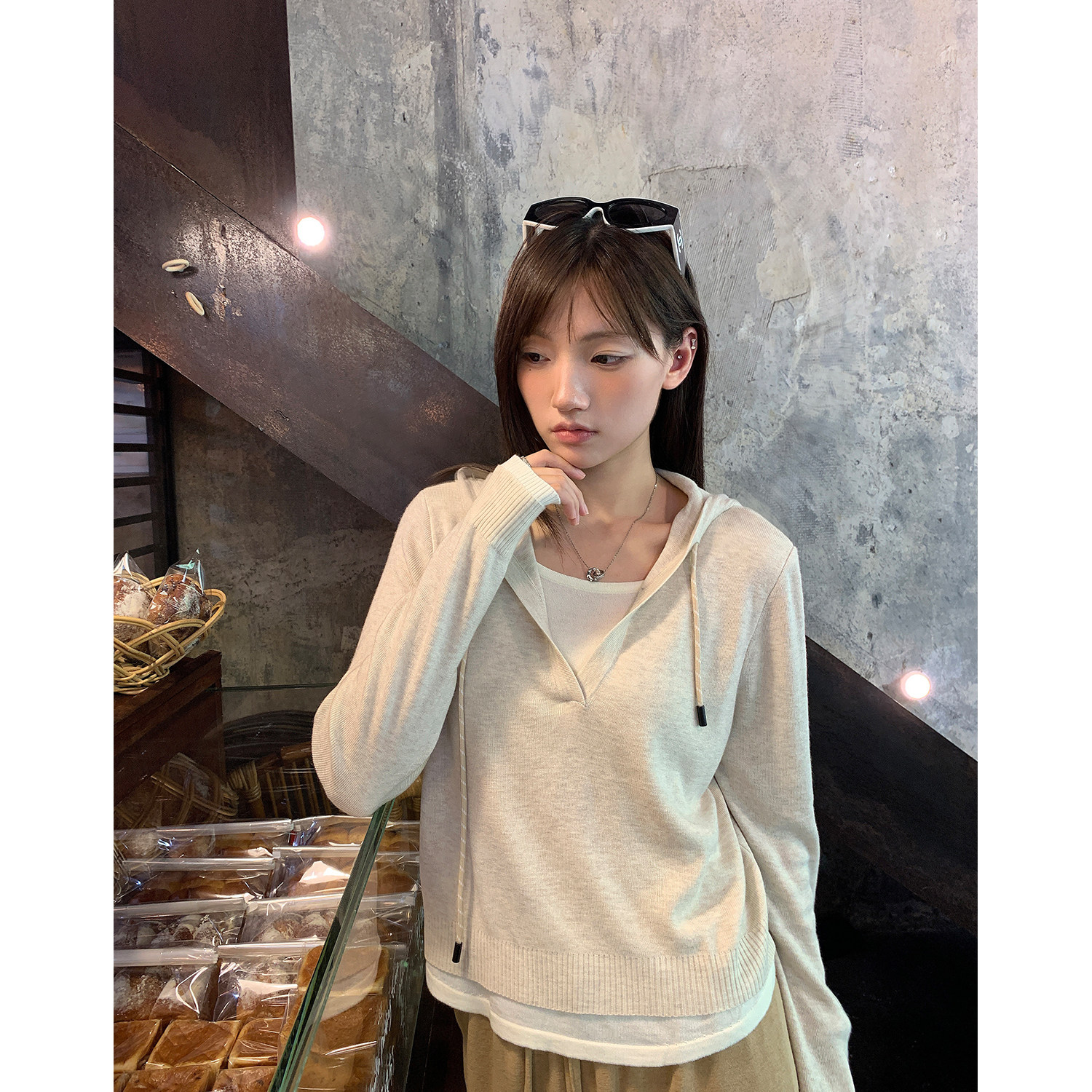 阿一 桑蚕丝羊毛V领连帽针织衫女秋季宽松叠穿帽衫百搭假两件上衣