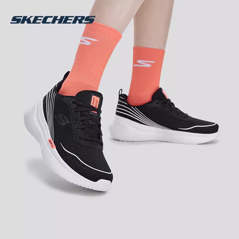 Skechers斯凯奇云迹女款高回弹透气柔软舒适休闲运动跑步鞋150221