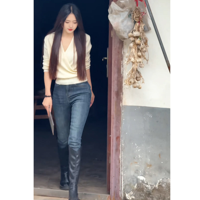 2026年春季高腰修身牛仔裤女蓝色紧身提臀显瘦百搭小脚裤休闲风,女装/女士精品,牛仔裤,淘宝优惠券,粉丝福利购,淘宝优惠卷