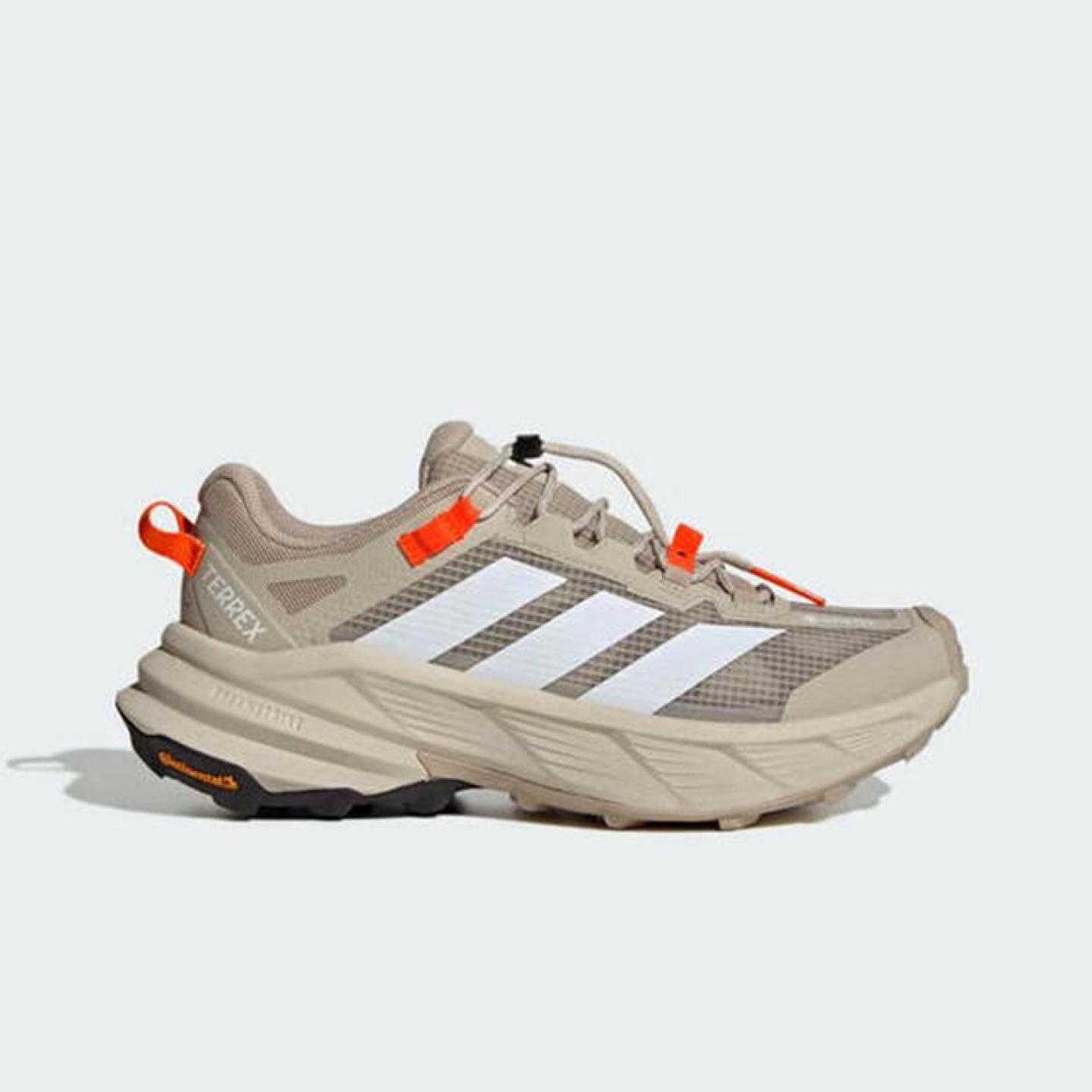 adidas阿迪达斯新休闲鞋户外防泼水运动徒步登山鞋HQ4883 HQ4886